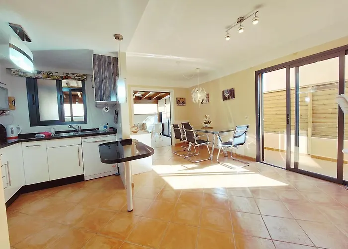 Casa Frambuesa * קלטה דה פוסטה