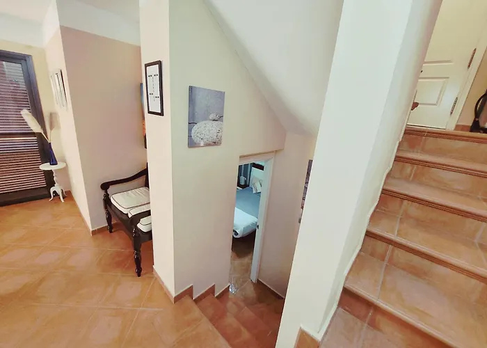 Casa Frambuesa * קלטה דה פוסטה